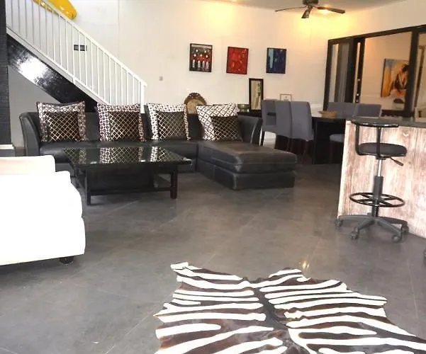 3 Bedroom Lingkar 89a Villa