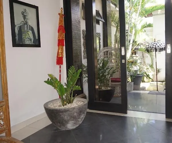 3 Bedroom Lingkar 89a * Canggu
