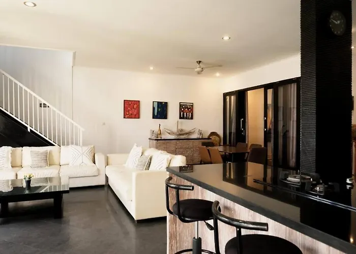 Villa 3 Bedroom Lingkar 89a