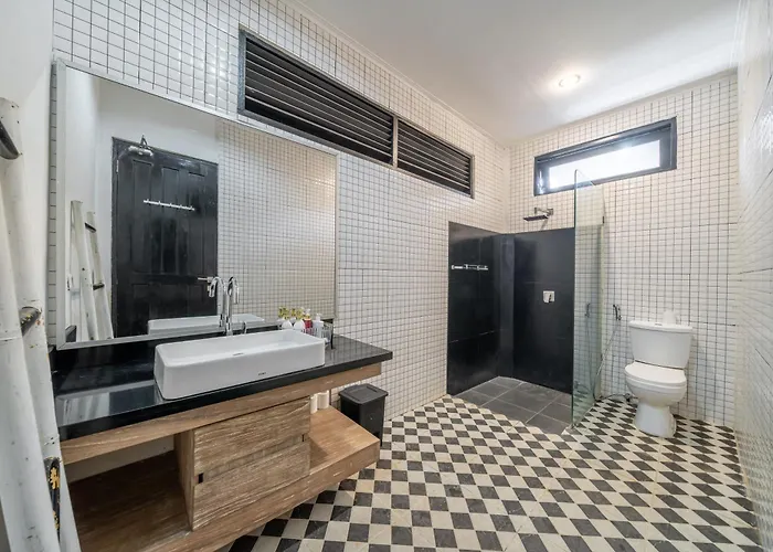 3 Bedroom Lingkar 89a * Canggu